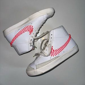 Nike Mid ‘77 Blazers, Size 6.5 in Boys